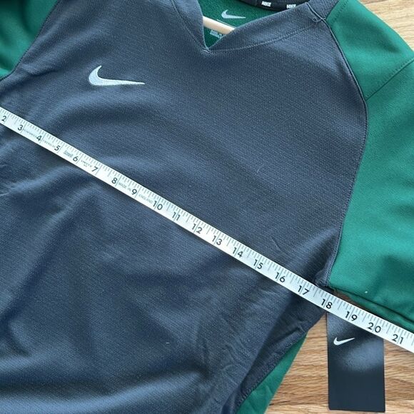 Nike Men’s Long Sleeve V-neck Dri-Fit Sweatshirt - Size Small - Picture 9 of 10
